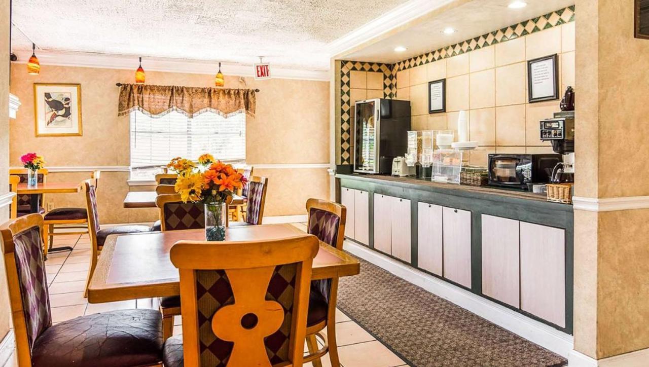 Magnuson Hotel Little Rock South Екстер'єр фото
